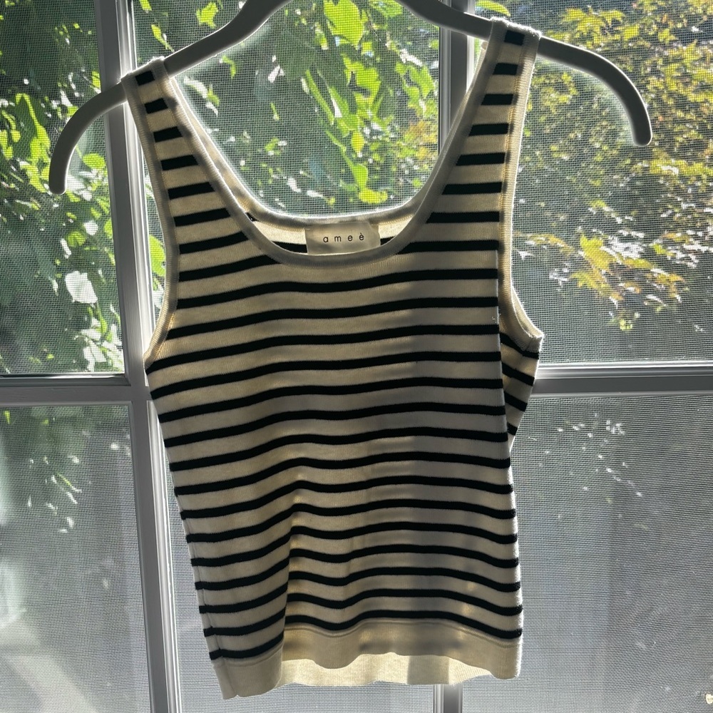 Ameè Black and Cream Fitted Crop Tank Top